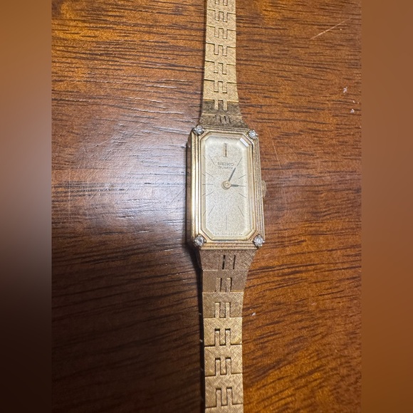 Seiko Gold & Diamond Rectangular Watch - Picture 4 of 7